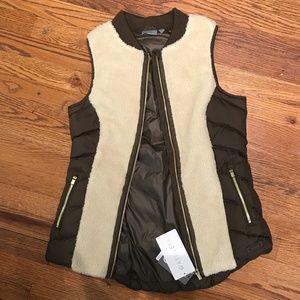 Athleta Responsible Down Tundra Vest with Sherpa